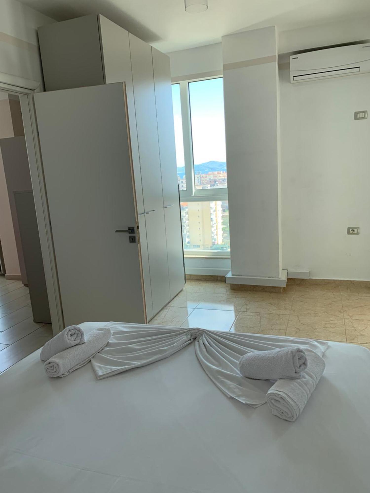 Guest - Sea Breeze Apartments Саранда Екстер'єр фото
