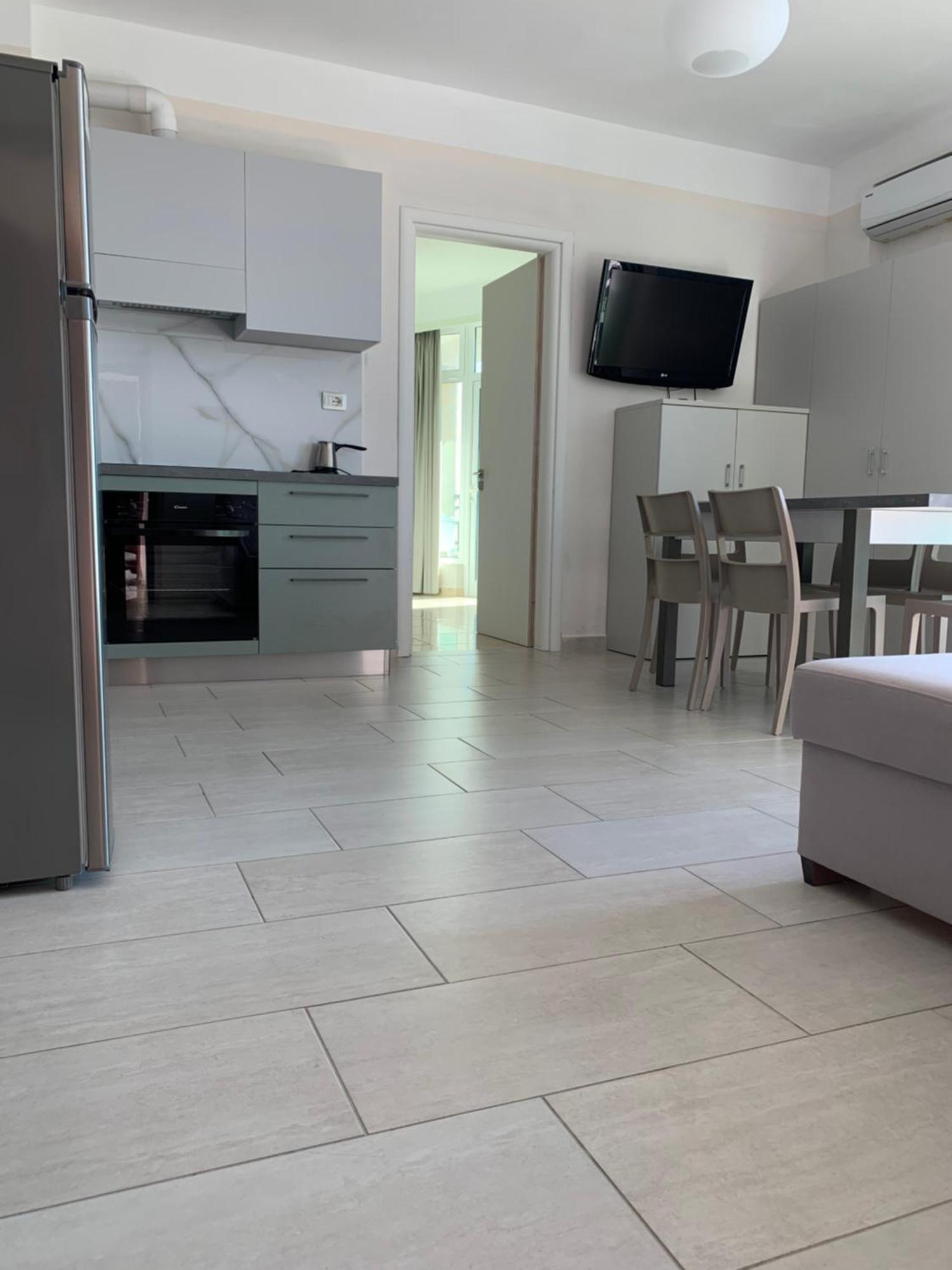 Guest - Sea Breeze Apartments Саранда Екстер'єр фото