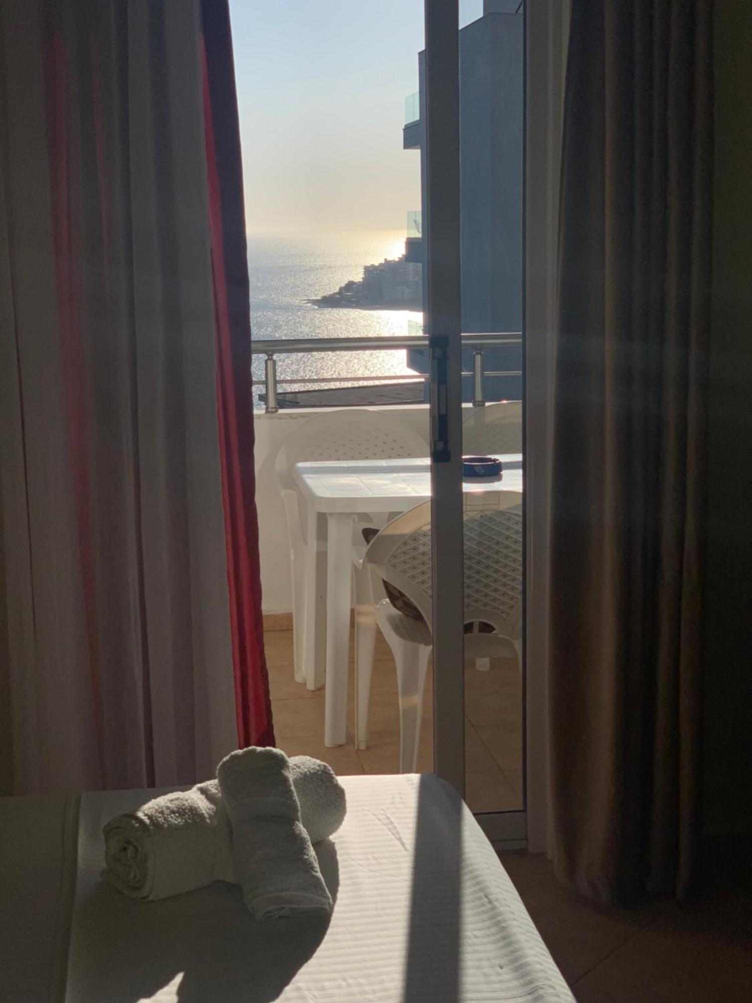 Guest - Sea Breeze Apartments Саранда Екстер'єр фото